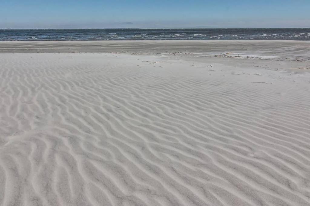 Pelican Point Unobstructed Beach Views Beach Access Out Back Door! Harbor Island 외부 사진