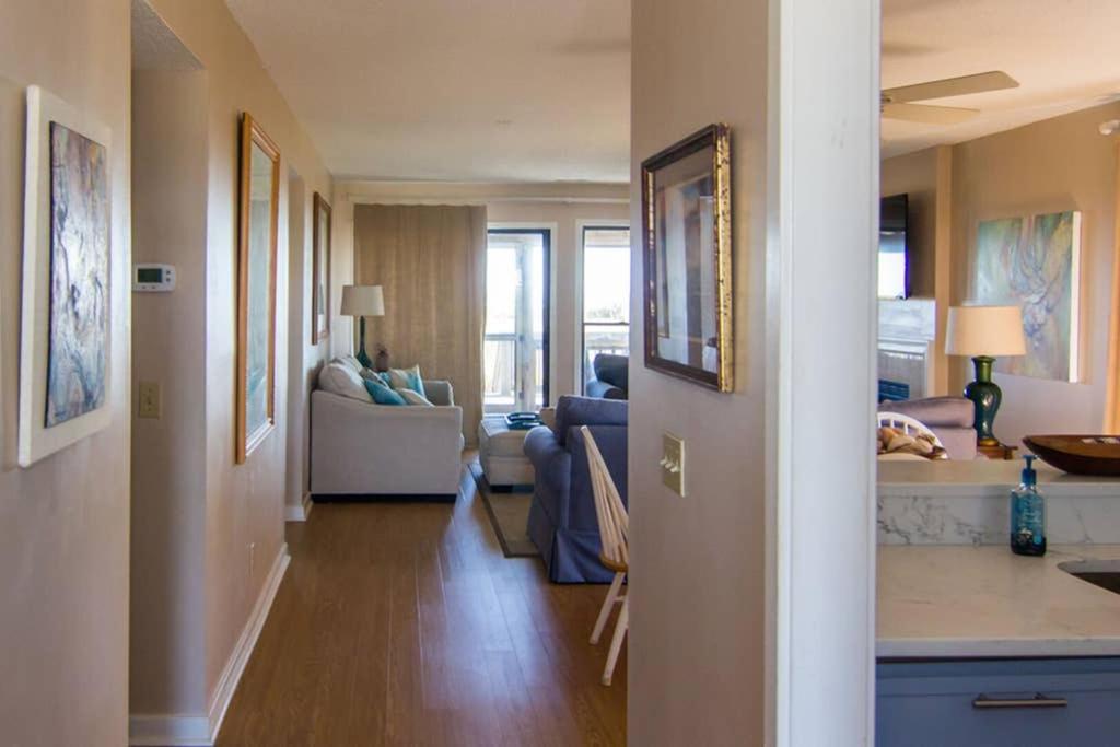 Pelican Point Unobstructed Beach Views Beach Access Out Back Door! Harbor Island 외부 사진