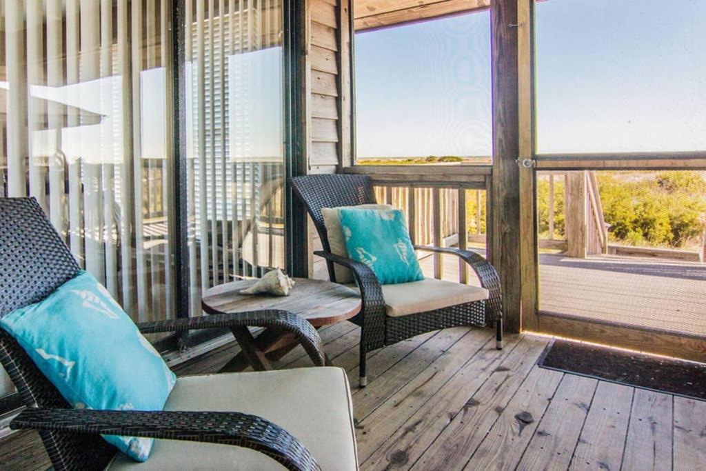 Pelican Point Unobstructed Beach Views Beach Access Out Back Door! Harbor Island 외부 사진