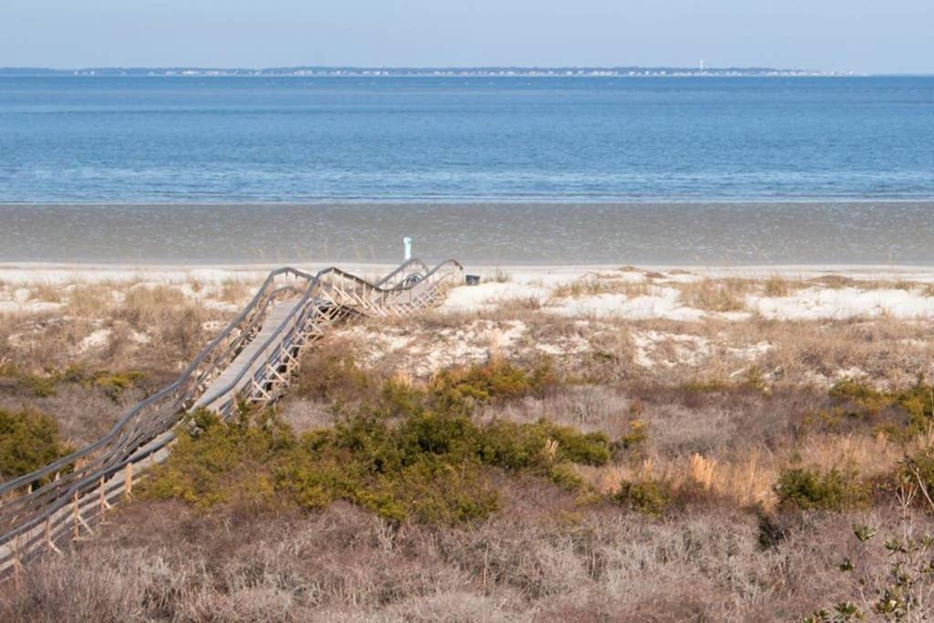Pelican Point Unobstructed Beach Views Beach Access Out Back Door! Harbor Island 외부 사진