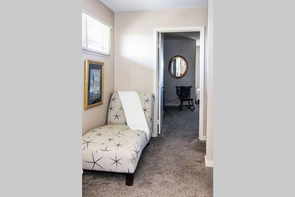 Pelican Point Unobstructed Beach Views Beach Access Out Back Door! Harbor Island 외부 사진